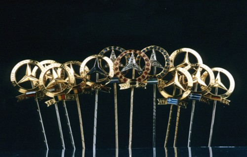 mercedes_siegernadeln.jpg